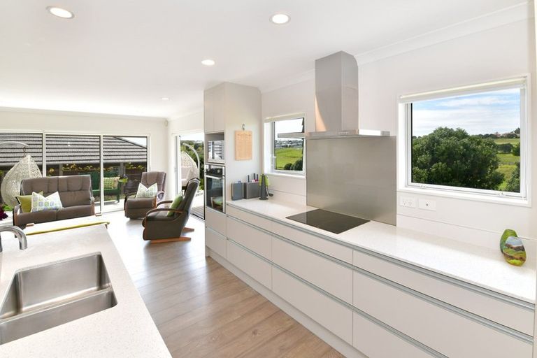 Photo of property in 39 Discovery Drive, Gulf Harbour, Whangaparaoa, 0930