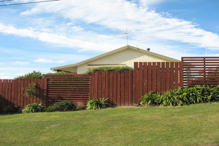 Photo of property in 27 Stirling Street, Kakanui, Oamaru, 9495