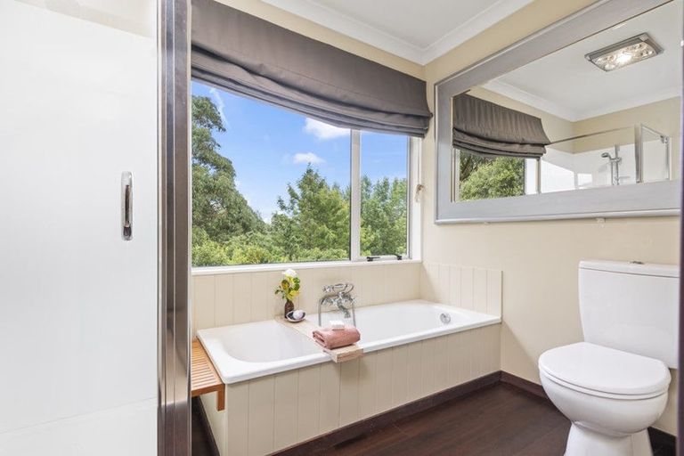 Photo of property in 40 Ruapehu Drive, Fitzherbert, Palmerston North, 4410