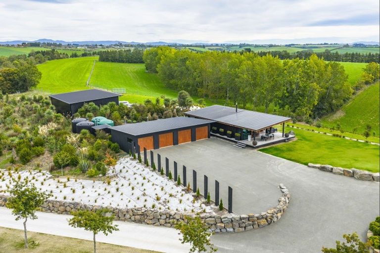 Photo of property in 234 Spur Road, Hadlow, Timaru, 7975