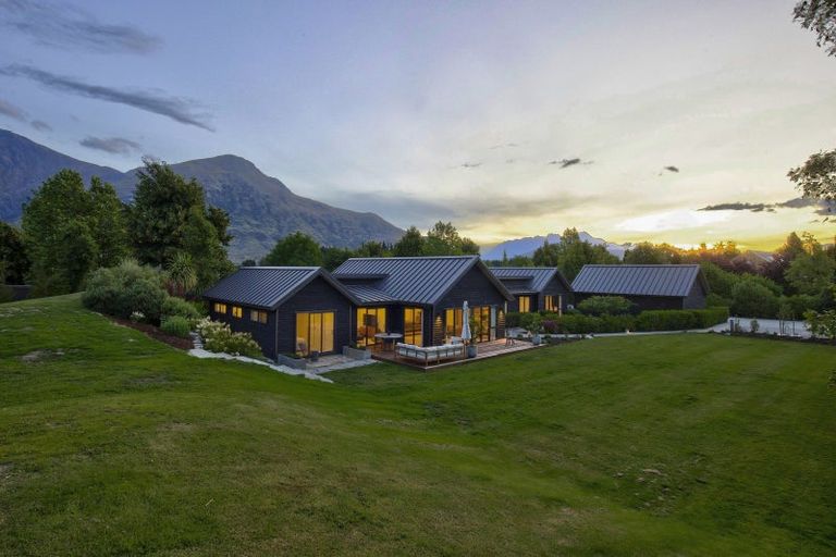 Photo of property in 12 Ellen Johnson Terrace, Lake Hayes, Queenstown, 9371