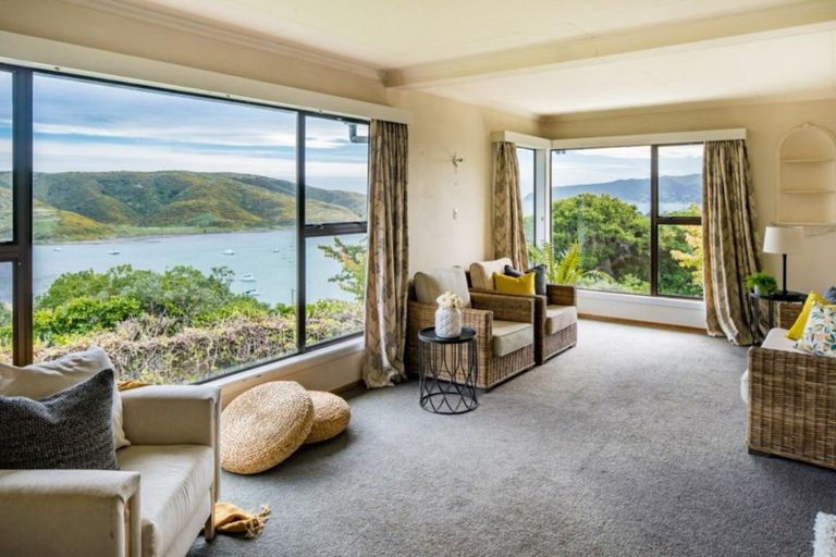 Photo of property in 47 Kiriwai Road, Paremata, Porirua, 5024