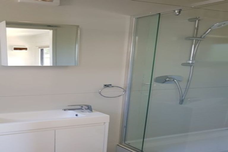 Photo of property in 70b Panorama Road, Mount Wellington, Auckland, 1060
