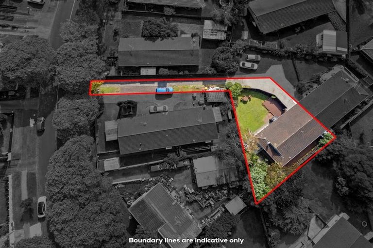 Photo of property in 2/30 Kindergarten Drive, Conifer Grove, Takanini, 2112