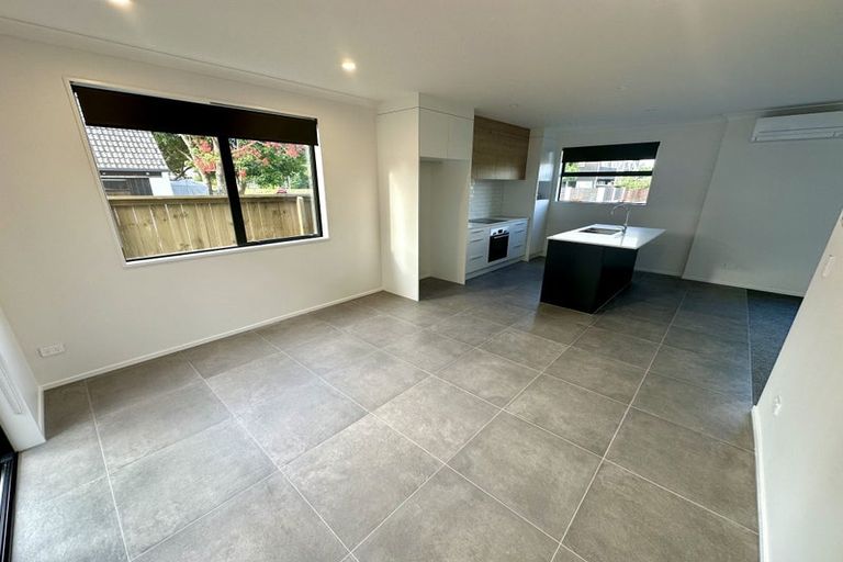 Photo of property in 6a Jern Place, Eastern Beach, Auckland, 2012