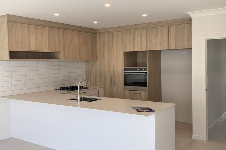 Photo of property in 20 Rauriki Lane, Rosehill, Papakura, 2113