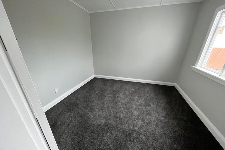 Photo of property in 102 Gibbons Street, Ebdentown, Upper Hutt, 5018