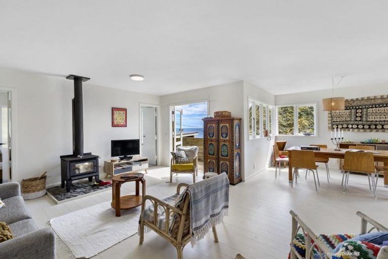 Photo of property in 1085 Makara Road, Makara Beach, Karori, 6972