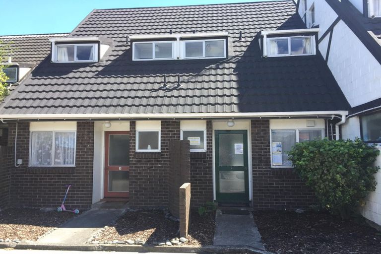 Photo of property in 4/31 Mana Avenue, Titahi Bay, Porirua, 5022