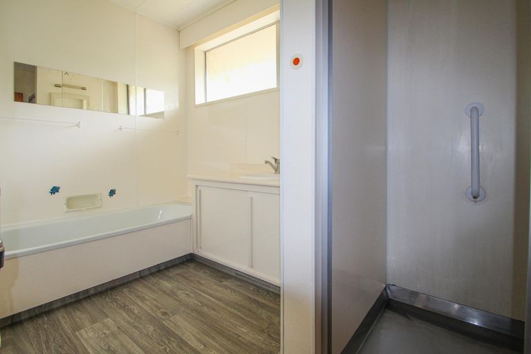 Photo of property in 21 Oakleigh Crescent, Oamaru North, Oamaru, 9400