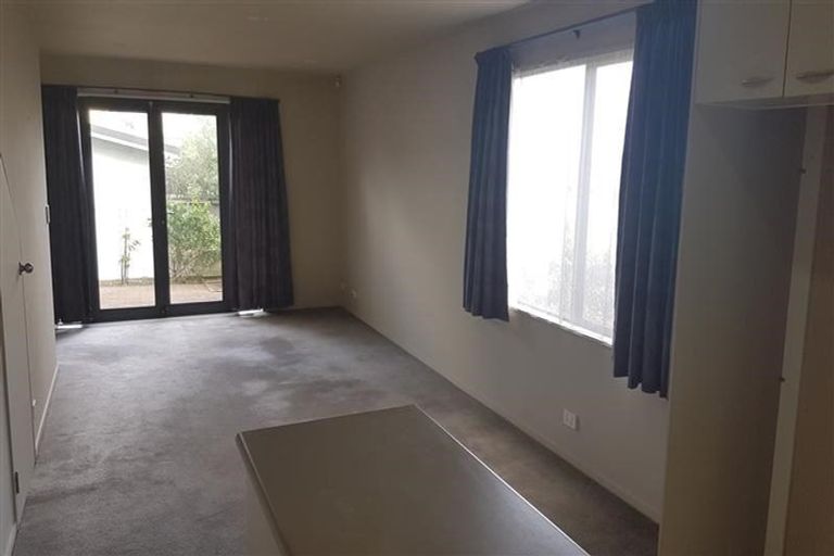 Photo of property in 37 Spalding Rise, Golflands, Auckland, 2013