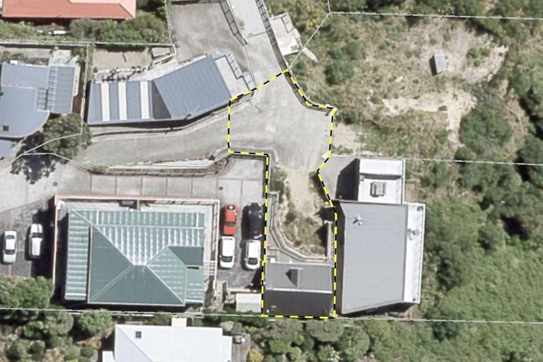 Photo of property in 10 Pari Tai Way, Houghton Bay, Wellington, 6023