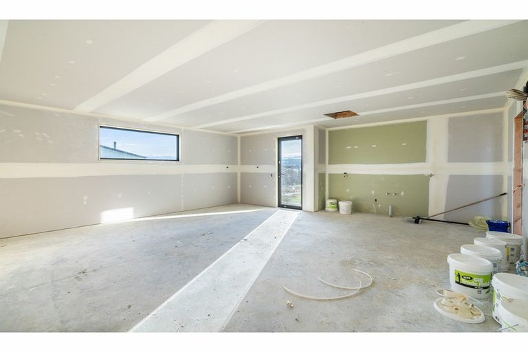 Photo of property in 8 Barker Place, Waikiwi, Invercargill, 9810