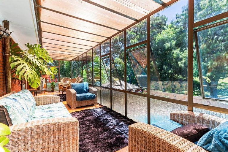 Photo of property in 36 Cascades Road, Pakuranga Heights, Auckland, 2010