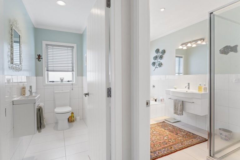 Photo of property in 11 Byron Brown Place, Otaki Beach, Otaki, 5512