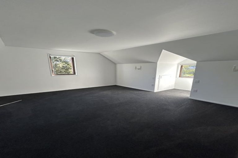 Photo of property in 142 Victoria Avenue, Hokowhitu, Palmerston North, 4410