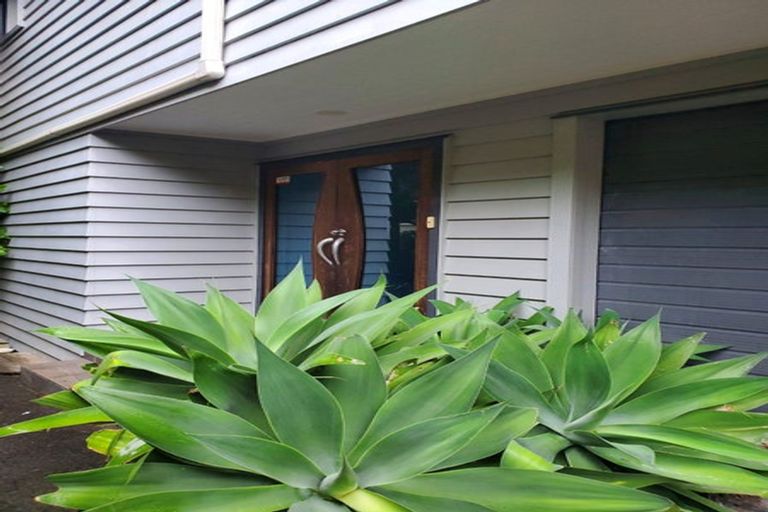 Photo of property in 2/26 Harley Road, Hauraki, Auckland, 0622