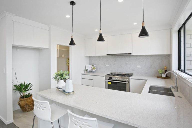 Photo of property in 5 Kaaka Street, Cambridge, 3434