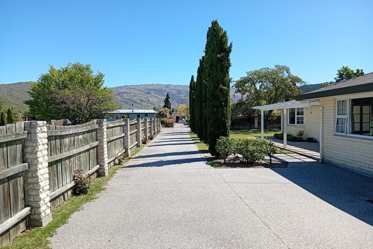 Photo of property in 2 Waldron Place, Clyde, 9330