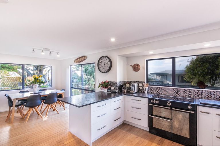 Photo of property in 31 Dillon Street, Waihi Beach, 3611