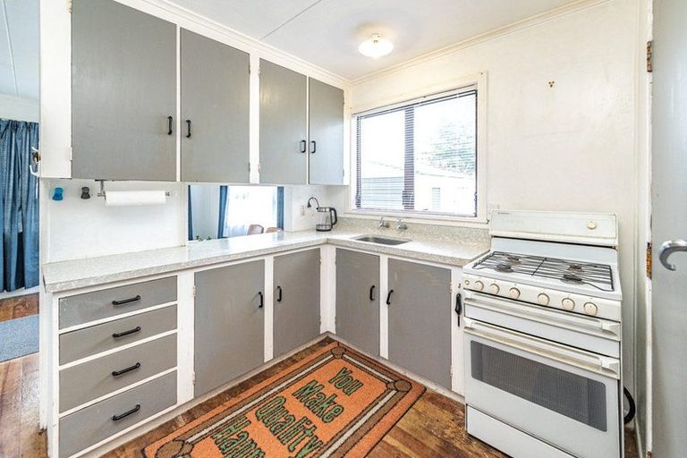 Photo of property in 15 Cornfoot Street, Castlecliff, Whanganui, 4501