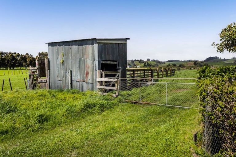 Photo of property in 196 Mokau Road, Urenui, 4377