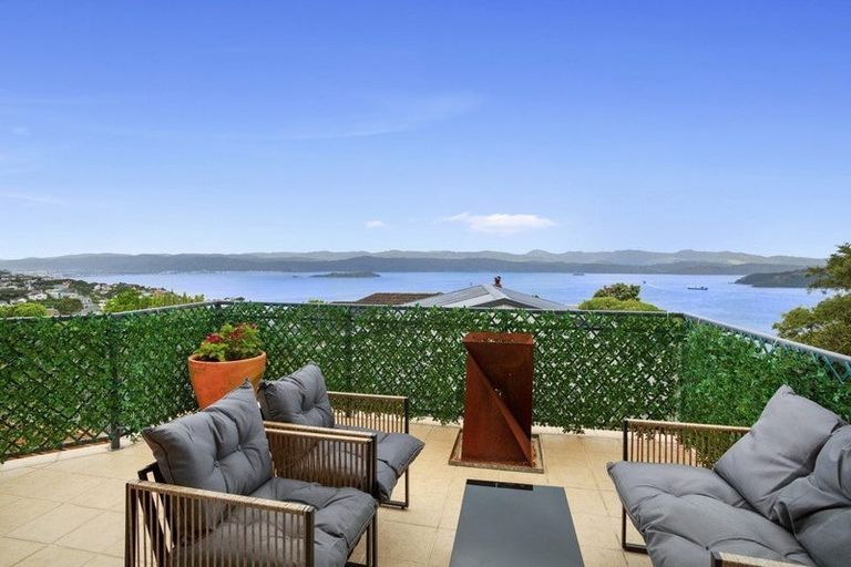 Photo of property in 96b Nicholson Road, Khandallah, Wellington, 6035