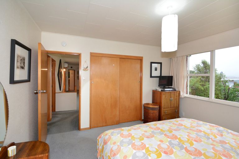 Photo of property in 15 Pioneer Crescent, Helensburgh, Dunedin, 9010