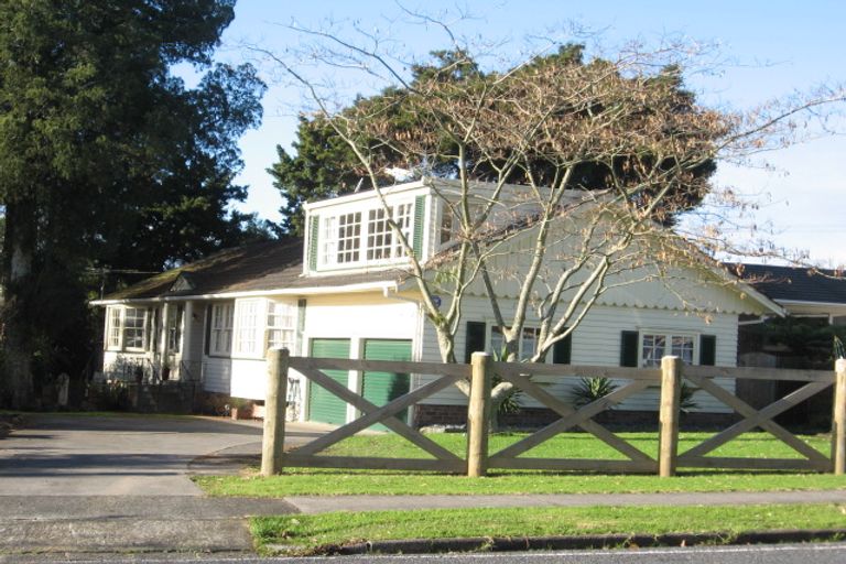 Photo of property in 74 Lawrence Crescent, Hillpark, Auckland, 2102