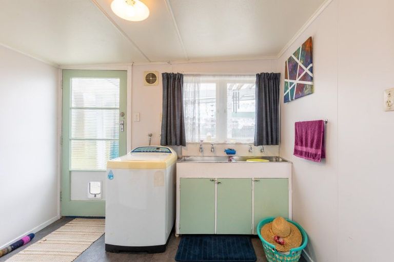 Photo of property in 23 Tennyson Street, Dannevirke, 4930