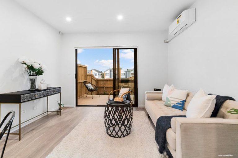 Photo of property in 8/36 Westgate Drive, Westgate, Auckland, 0614