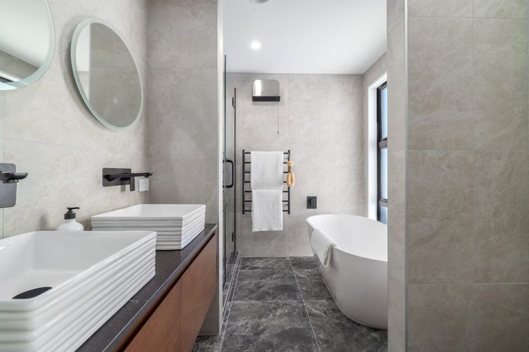 Photo of property in 32 O'connor Place, Burnside, Christchurch, 8053