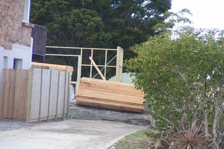 Photo of property in 15a Varlene Terrace, Forrest Hill, Auckland, 0620