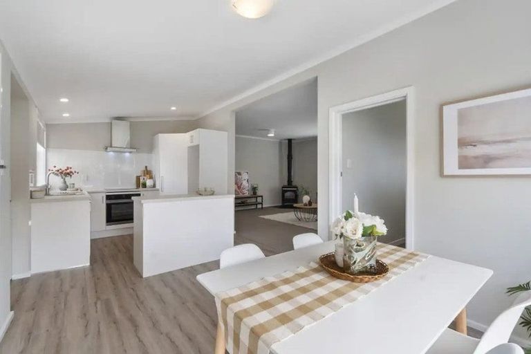 Photo of property in 9 Totara Street, Marton, 4710