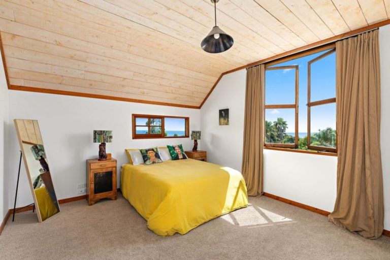 Photo of property in 81 Cape Rodney Road, Leigh, 0985