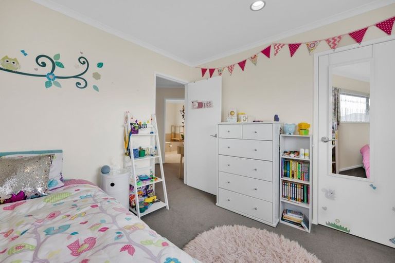 Photo of property in 2a Faber Place, Inglewood, 4330