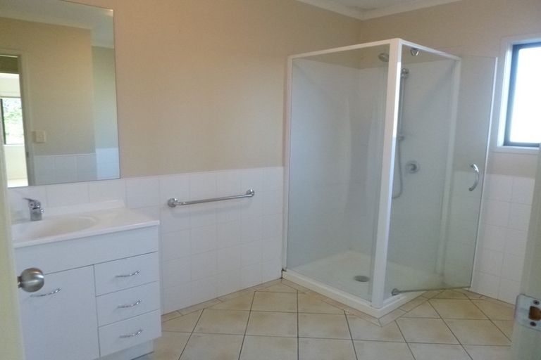 Photo of property in 51 Tiri Tiri Road, Birkdale, Auckland, 0626