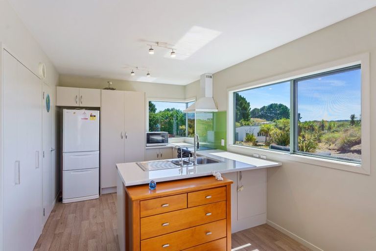 Photo of property in 17 Henham Lane, Waikawa Beach, Levin, 5573