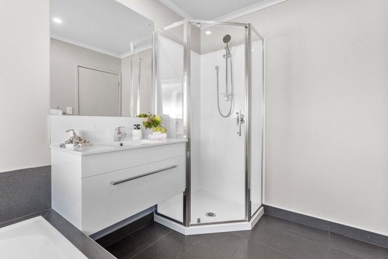 Photo of property in 11 Patu Way, Patumahoe, Pukekohe, 2679