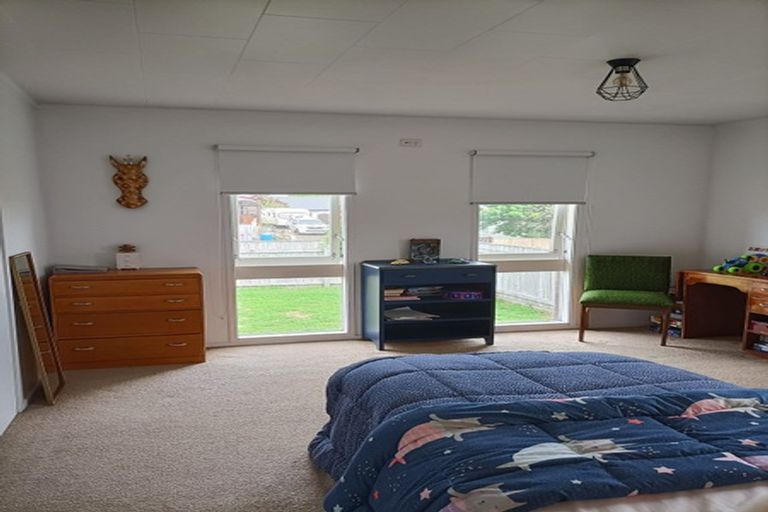 Photo of property in 7 Oleander Place, Bell Block, New Plymouth, 4312