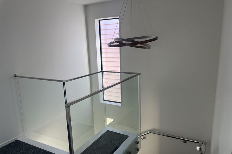 Photo of property in 21 Coast Garden Drive, Hobsonville, Auckland, 0616