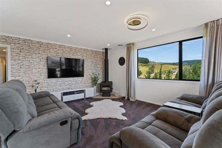 Photo of property in 17 Kingsgate Lane, Waihola, Milton, 9073