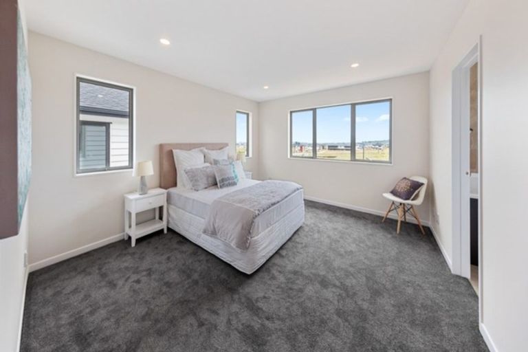Photo of property in 29 Carrickdawson Drive, Flat Bush, Auckland, 2019