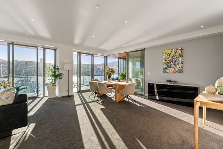 Photo of property in Clyde Quay Wharf, 3b/1 Clyde Quay Wharf, Te Aro, Wellington, 6011