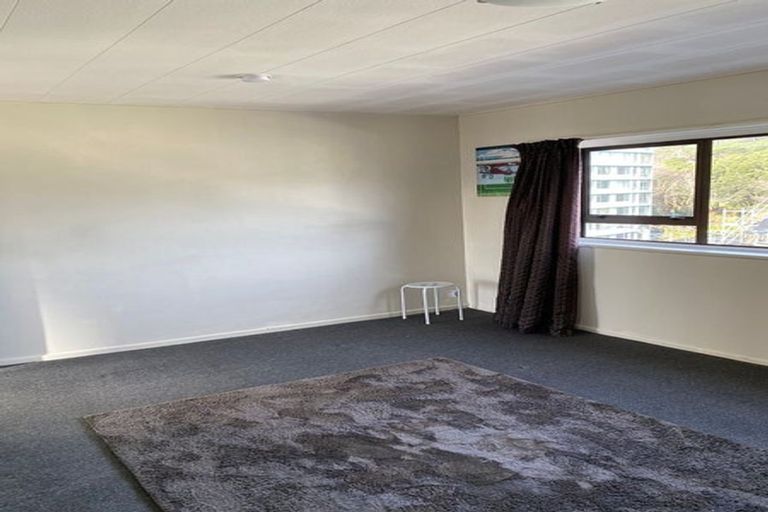 Photo of property in 10/52 Russell Terrace, Berhampore, Wellington, 6023