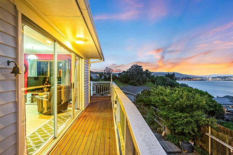 Photo of property in 6 Inlet View, Titahi Bay, Porirua, 5022
