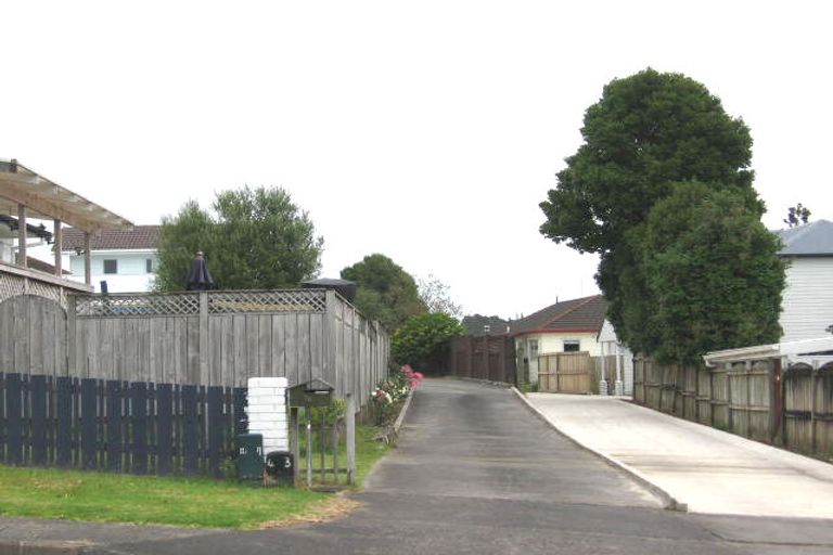 Photo of property in 78 Lynn Road, Bayview, Auckland, 0629