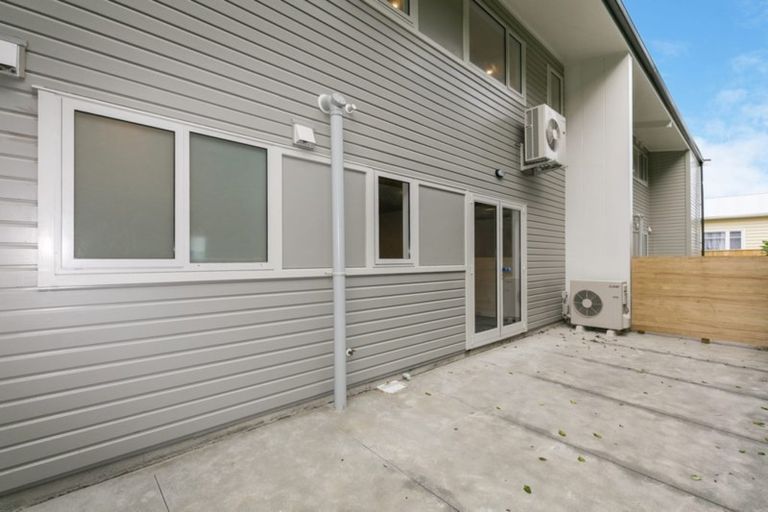 Photo of property in 7/74 Derwent Street, Island Bay, Wellington, 6023