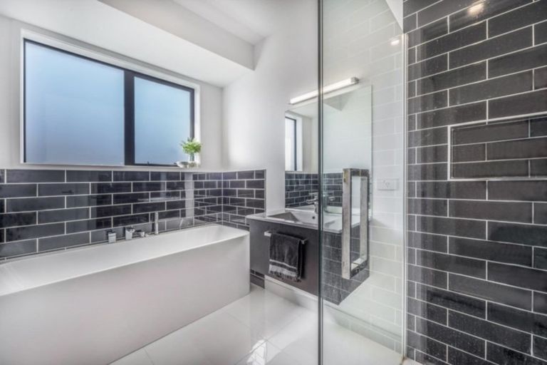 Photo of property in 23 Ladeira Place, Fitzroy, Hamilton, 3206