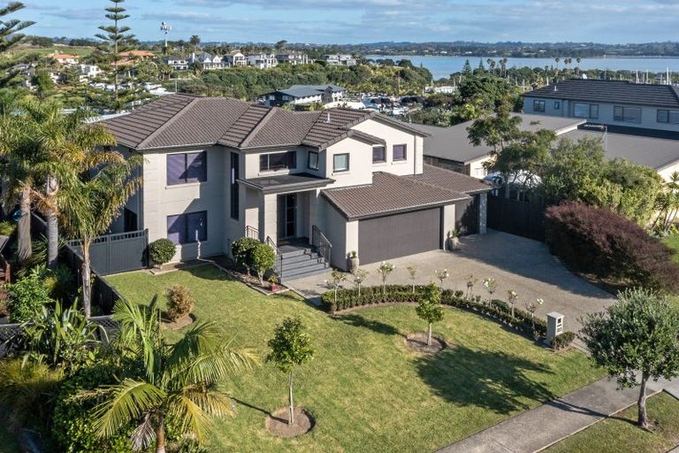 Photo of property in 103 Pine Harbour Parade, Beachlands, Auckland, 2018